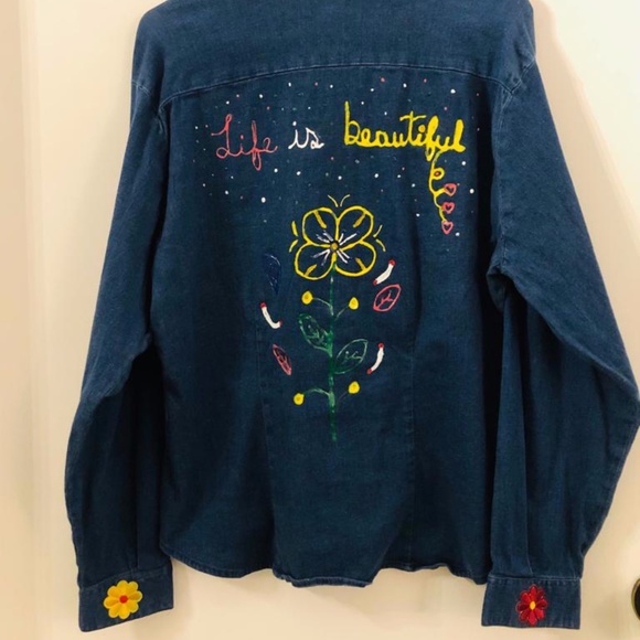 blouse - Picture 2 of 2